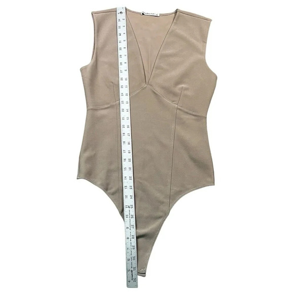 Abercrombie & Fitch Beige Crepe Plunging Neck Line Thong Bodysuit Size Large - Picture 5 of 10